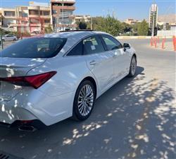 تويوتا أفالون